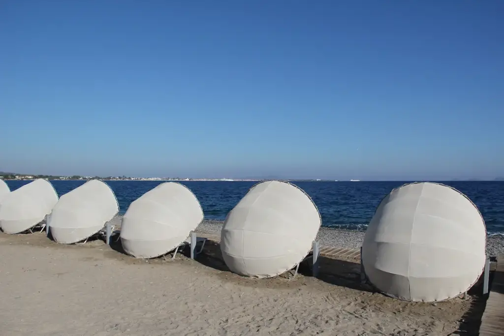 Beach Dome Tents 